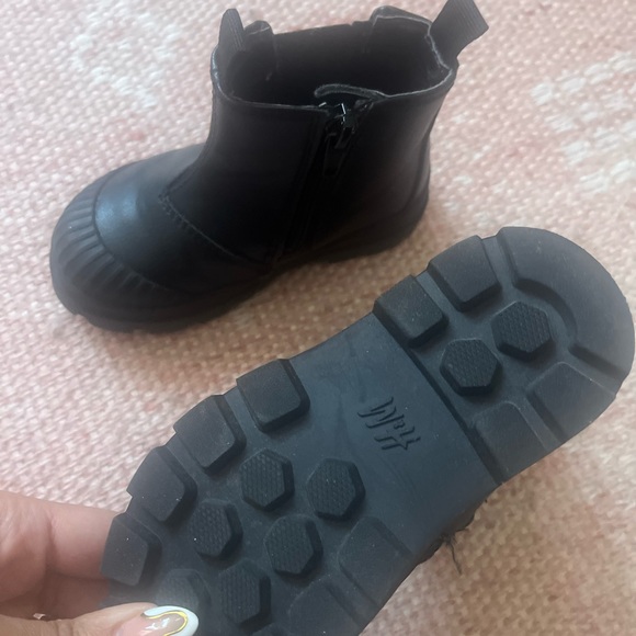 Black toddler rubber tip boot - Picture 3 of 3
